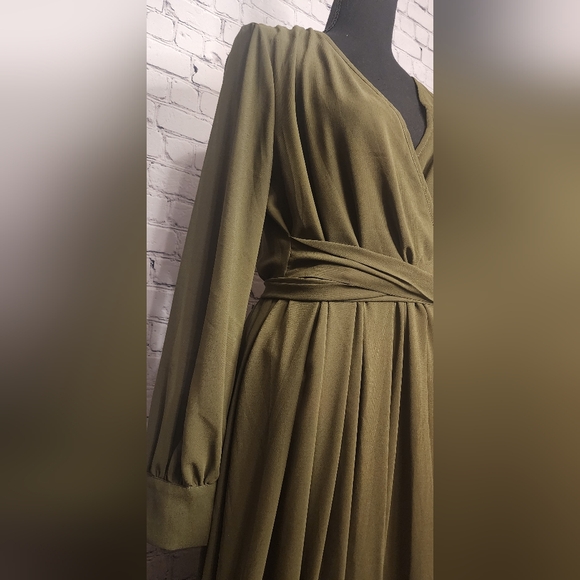 Baltic Born Lydia- Long Sleeve Maxi Dress Olive green - Picture 3 of 11